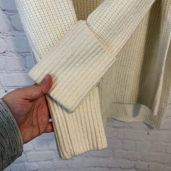 Athleta Shasta V-Neck Cream size XXS - Picture 3 of 9